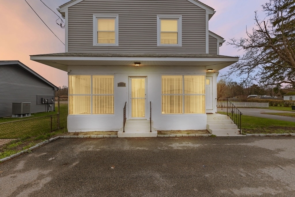 1550 Fall River Ave, Unit 1st floor in Seekonk, MA - Building Photo