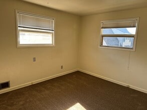 978 SW Ferry St in Albany, OR - Building Photo - Building Photo