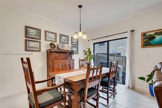 15073 SW 119th Ln in Miami, FL - Building Photo - Building Photo