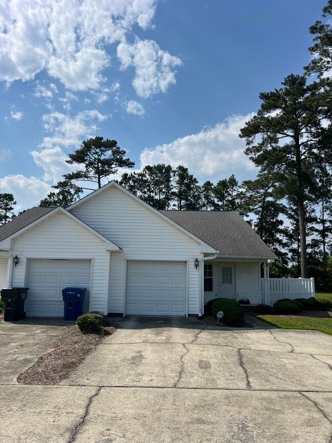 1955 Daly Waldrop Rd Rentals in Kinston, NC