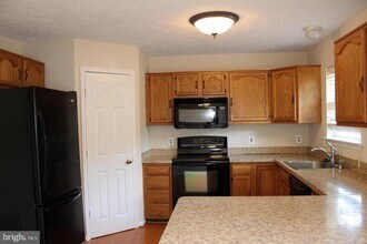 112 Bentley Ct in Stafford, VA - Building Photo - Building Photo