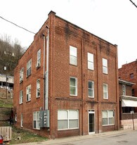 559 Stratton St in Logan, WV - Building Photo