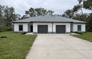 1125 Highlands Rd in Punta Gorda, FL - Building Photo