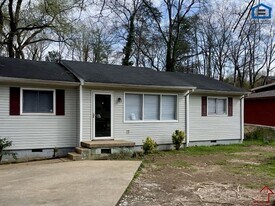 1720 Cambridge Dr in Chattanooga, TN - Building Photo