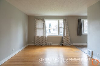 3 Bedroom Main Floor Utilities Included in Lethbridge, AB - Building Photo - Building Photo