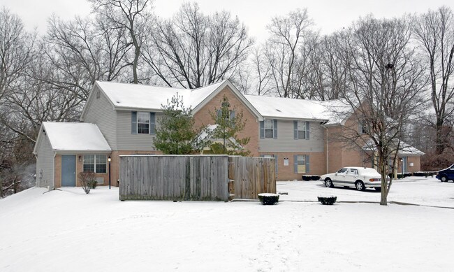 4236-4240 Briar Pl in Dayton, OH - Foto de edificio - Building Photo