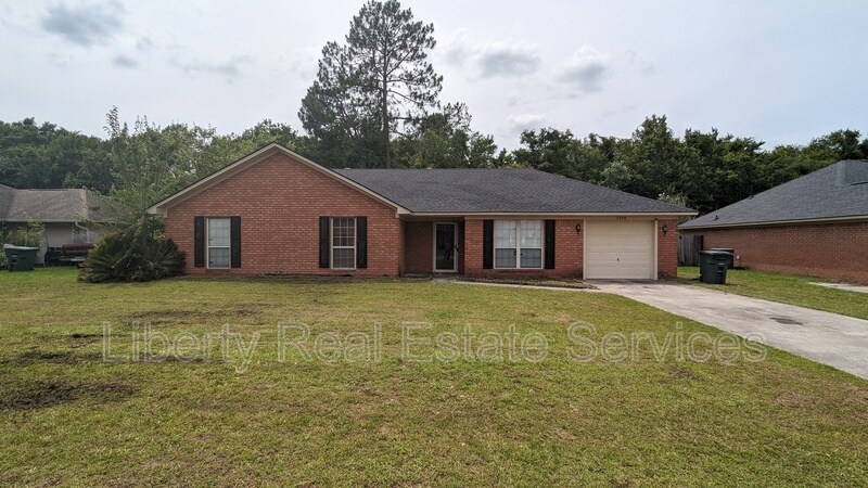 2350 Rowe St in Hinesville, GA - Building Photo