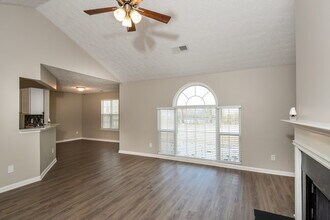 4949 Lake Park Ln in Acworth, GA - Building Photo - Building Photo