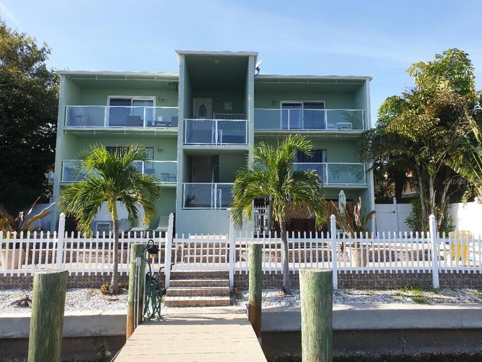 125 110th Ave in Treasure Island, FL - Building Photo