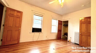 741 Broadway, Unit 2 in Somerville, MA - Building Photo - Building Photo