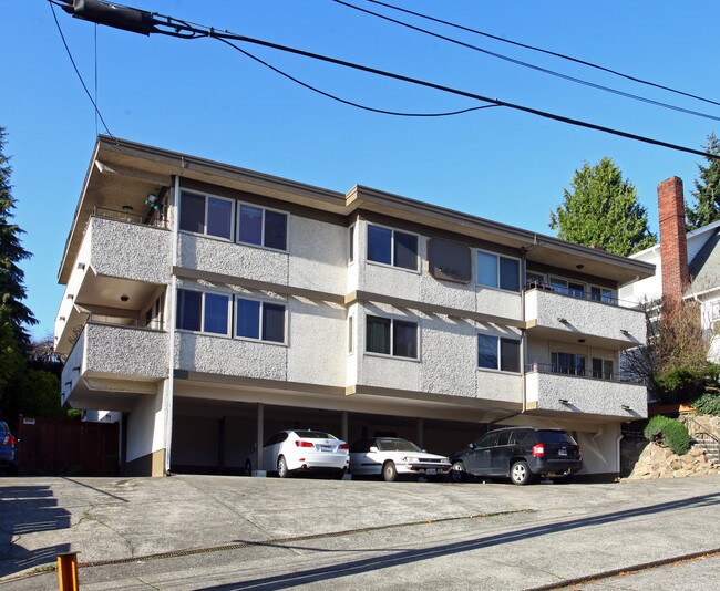 Rouleau Apartments in Seattle, WA - Building Photo - Building Photo