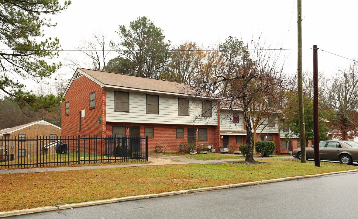 Latimer Manor in Columbia, SC - Foto de edificio