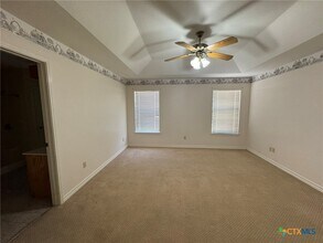 1530 Eastridge Pkwy in Seguin, TX - Building Photo - Building Photo