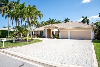 101 Westwood Ct in Atlantis, FL - Building Photo - Building Photo