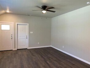 910-914 N Throckmorton St in Sherman, TX - Building Photo - Building Photo