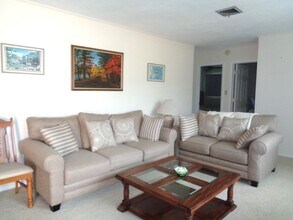 208 Piazza Di Luna in Venice, FL - Building Photo - Building Photo