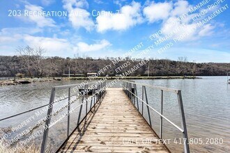203 Recreation Ave in Rockaway Beach, MO - Building Photo - Building Photo