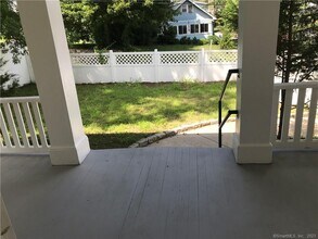 42 Weed Hill Ave in Stamford, CT - Building Photo - Building Photo