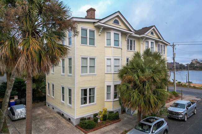 201 Broad St in Charleston, SC - Foto de edificio - Building Photo