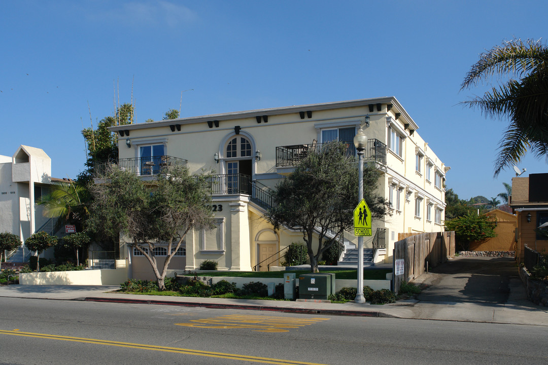 1923 San Elijo Ave in Cardiff By The Sea, CA - Building Photo