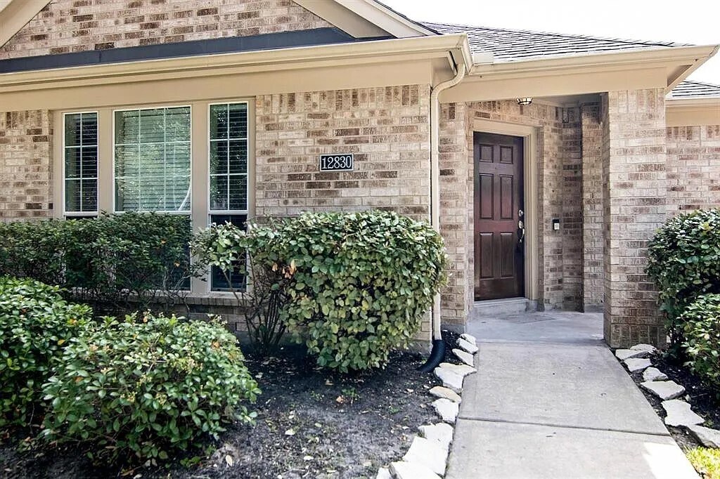 12830 Cooper Breaks Dr in Humble, TX - Building Photo