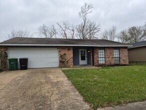 15735 Munson Ln in Houston, TX - Building Photo - Building Photo