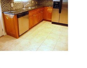 8942 Clearwater Dr in Dallas, TX - Building Photo - Building Photo