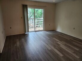 26 8th St, Unit A in Shalimar, FL - Building Photo