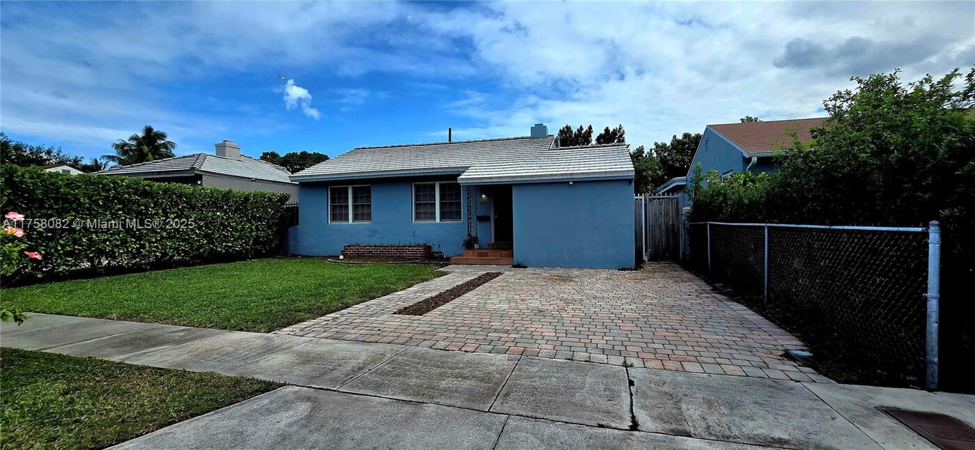 1826 SW 17th Terrace in Miami, FL - Foto de edificio