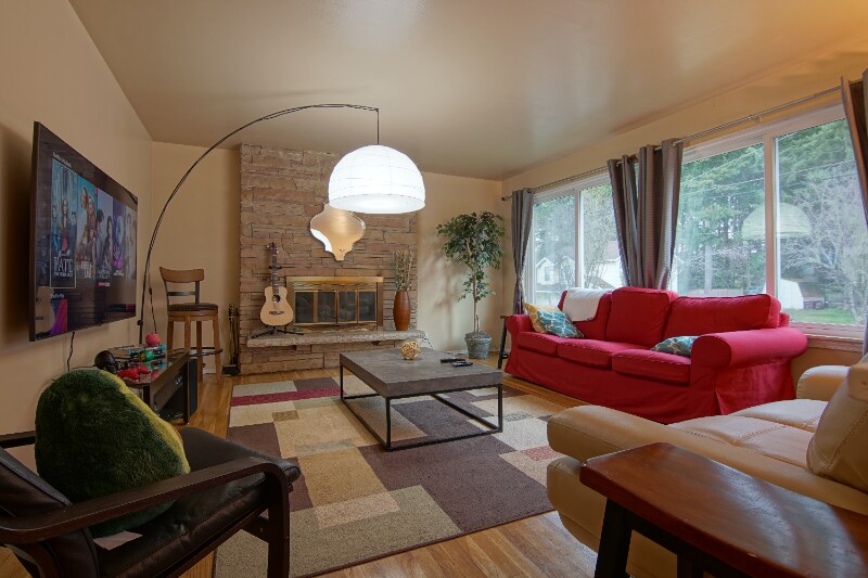 11449 5th Ave S in Seattle, WA - Building Photo