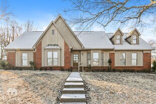 1825 Pecan Ridge N in Southaven, MS - Building Photo