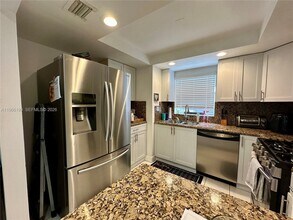 6712 SW 114th Ave in Miami, FL - Building Photo - Building Photo