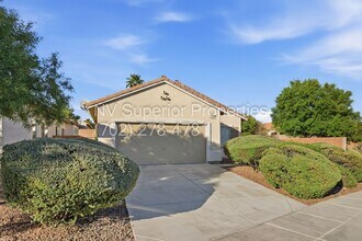 1024 E Malibu Sands Ave in North Las Vegas, NV - Foto de edificio - Building Photo