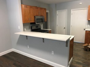 2057 South St, Unit A in Philadelphia, PA - Building Photo - Building Photo