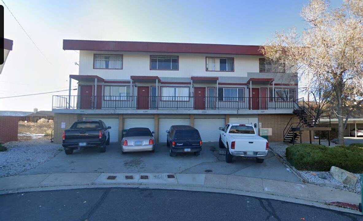 3287 Gypsum Rd in Reno, NV - Building Photo
