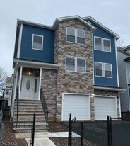 171 N 17th St in East Orange, NJ - Building Photo