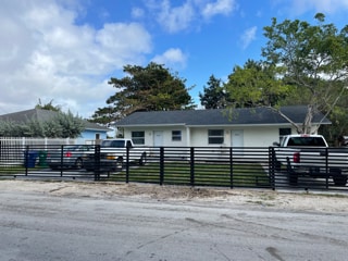 7981 NW 12th Plz, Unit 2 in Miami, FL - Foto de edificio - Building Photo