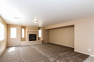 2109 Royal Antilles Ct in North Las Vegas, NV - Building Photo - Building Photo