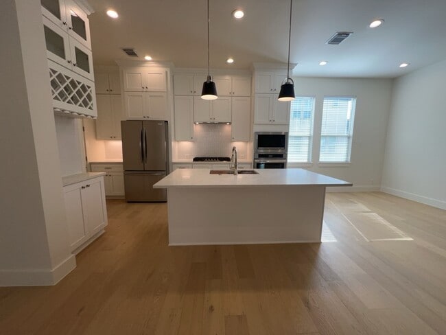 10607 Enclave Shadows Ct in Houston, TX - Building Photo - Building Photo