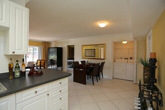 Palm Beach Gardens Apartments in Palm Beach Gardens, FL - Building Photo - Building Photo