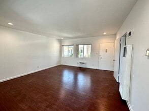 BB in Los Angeles, CA - Building Photo - Building Photo