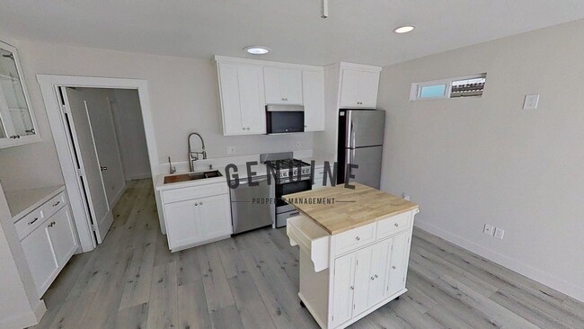 273 Palmer St in Costa Mesa, CA - Foto de edificio - Building Photo