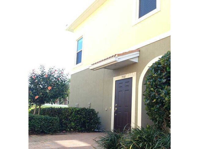 7918 Moonstone Dr in Sarasota, FL - Building Photo - Building Photo