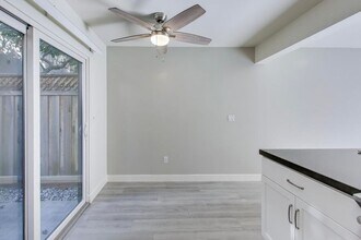 1662 Hollenbeck Ave in Sunnyvale, CA - Building Photo - Building Photo