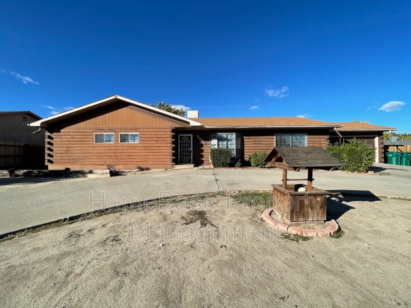 2600 Cliffside Dr in Farmington, NM - Building Photo