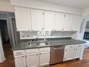 7311 Amber Ln in Eden Prairie, MN - Building Photo - Building Photo