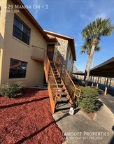 429 Manor Cir in Sebring, FL - Building Photo