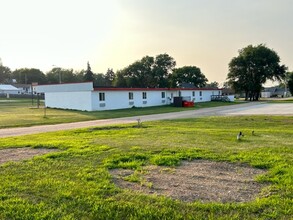 301 Highway 20 S in Laurel, NE - Building Photo - Building Photo