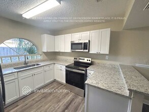 718 Climate Dr in Brandon, FL - Building Photo - Building Photo
