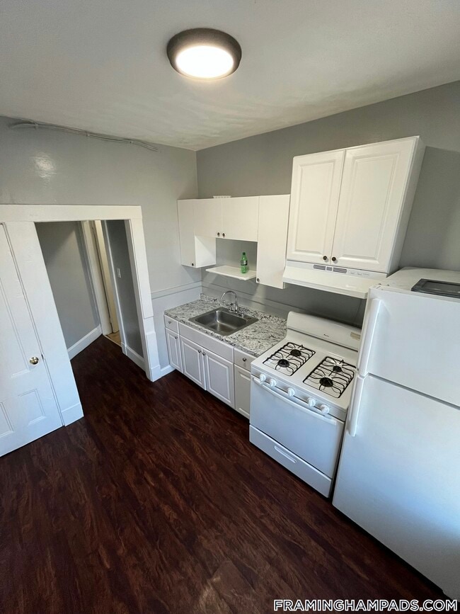 64 Hollis St, Unit 7 in Framingham, MA - Building Photo - Building Photo